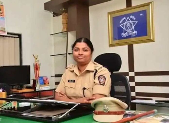 Sharda raut Sharda raut