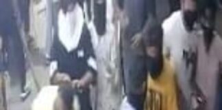 Web Story: दिल्ली में हिंसक झड़प, दुकानों में की तोड़फोड़ cropped-12-2.jpg