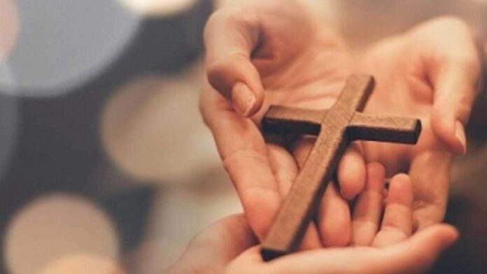 Madhya-Pradesh-Indore-Christianity-Father-Threaten-Conversion-Youth-Online-Business-news-in-hindi